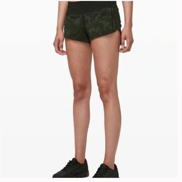 LULULEMON Speed Up Short Green Camouflage Size 6 - Picture 2 of 10
